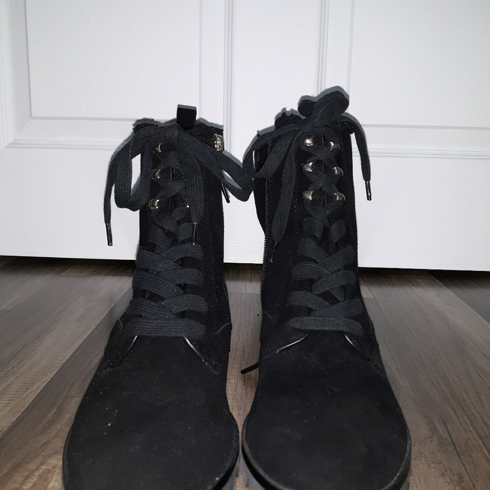 #99. Brand new KATE SPADE Raegan Black Suede Shearling Lined Boots. Size: 9.5 - Picture 3 of 11